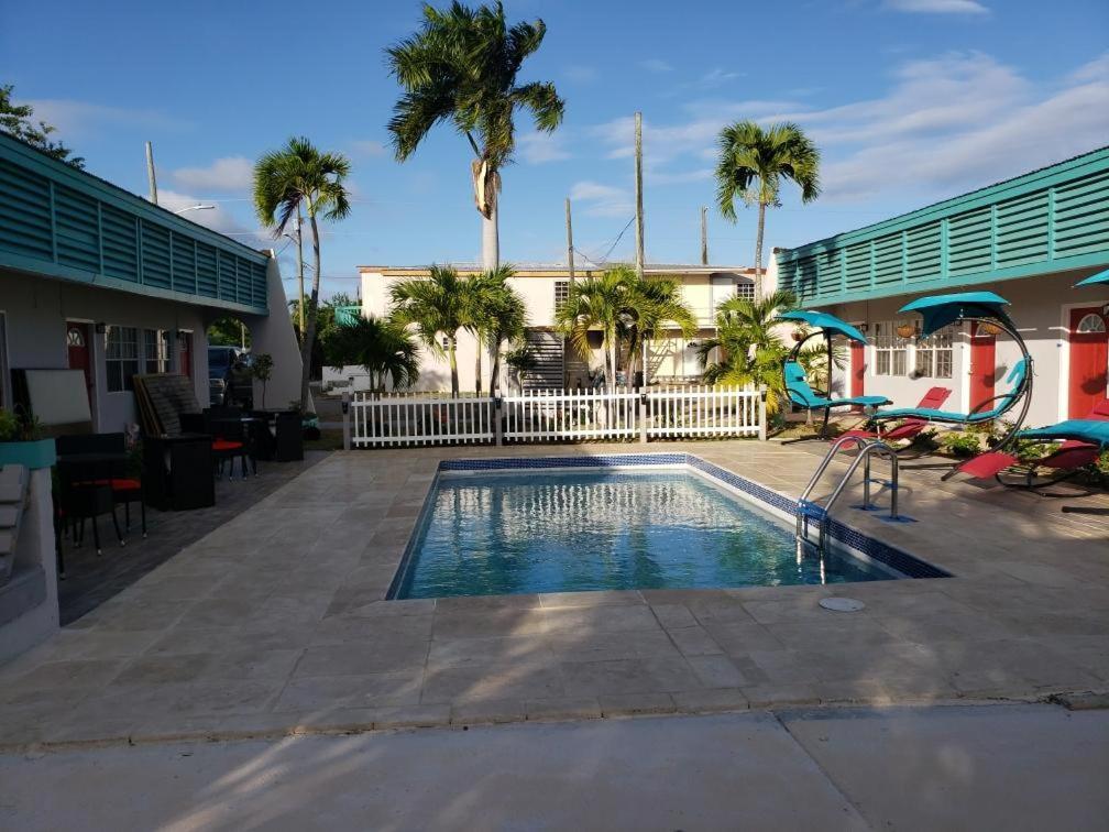 Georges Royal Inn Frederiksted Luaran gambar